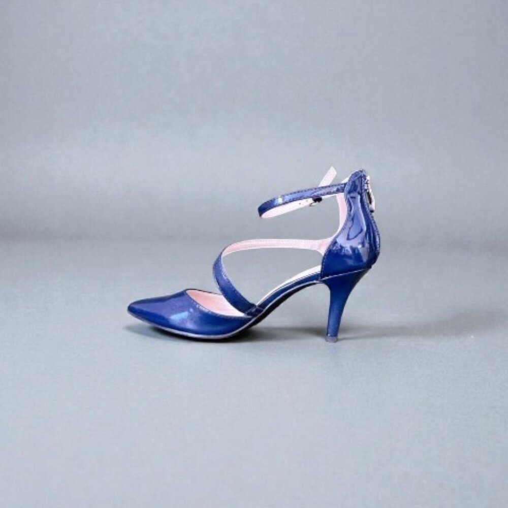 Liz Claiborne Blue 'Hudson' Patent Leather Heels with Rear Zip - Size 8.5